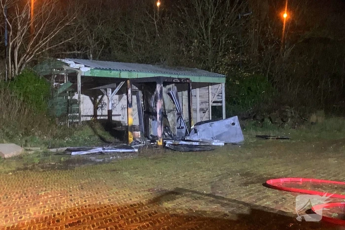 Dixies in brand gestoken, politie zoekt daders