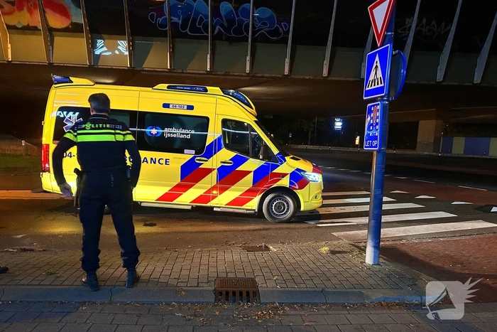 Vrouw gewond na val van fiets