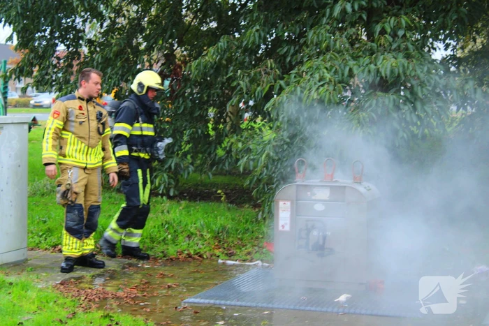 Veel rookontwikkeling bij brand in ondergrondse container