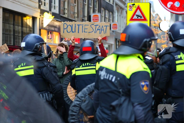 Politie grijpt in bij verboden demonstratie
