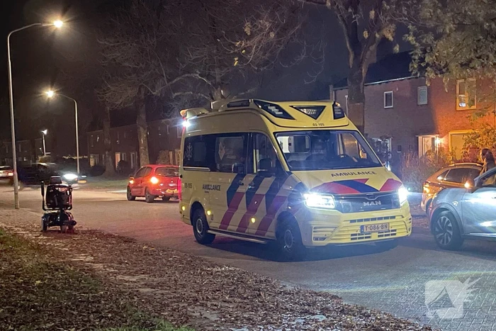 Man op scootmobiel komt ten val