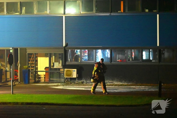 Flinke rookontwikkeling bij brand in bedrijfspand