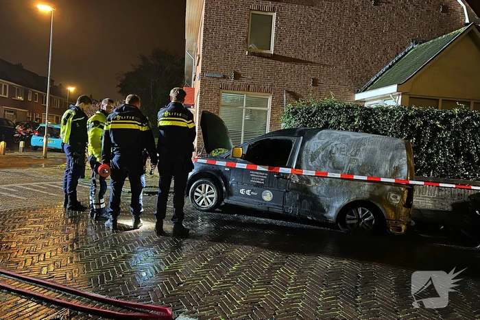 Twee voertuigen total-loss door brand
