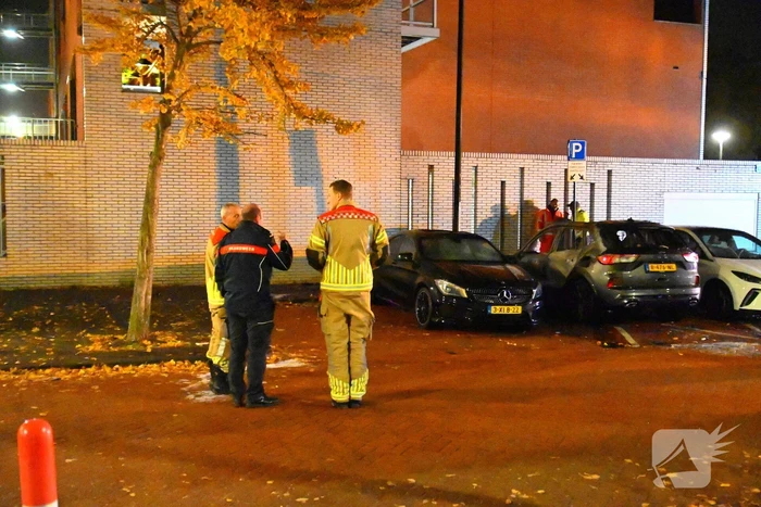 Autobrand na explosie bij elektrische auto