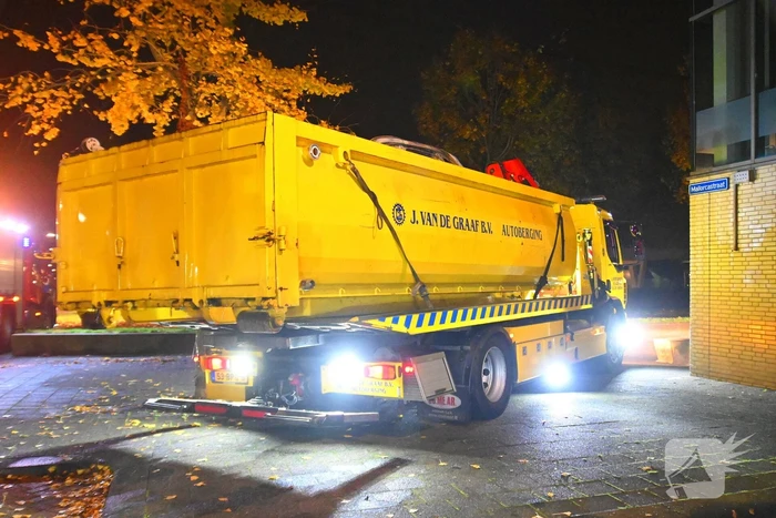 Autobrand na explosie bij elektrische auto