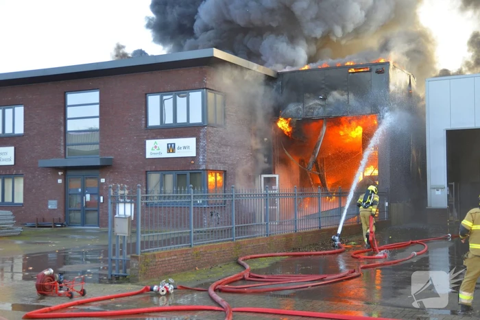Hulpdiensten groots ingezet voor brand