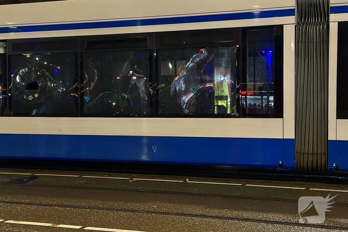 Tram in brand gestoken bij rellen