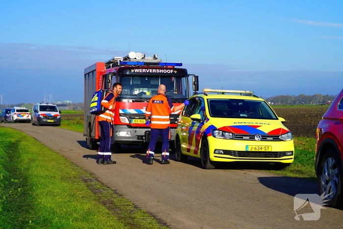 Persoon zwaargewond na brand in personenauto