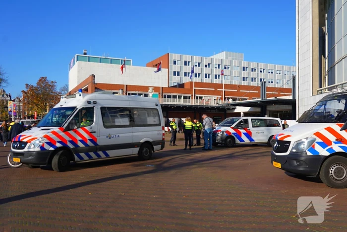 Tien activisten aangehouden bij protest