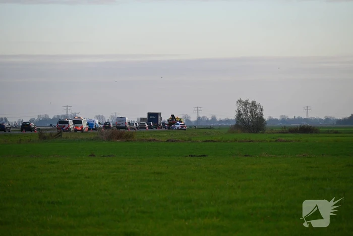 Auto in sloot na ongeval