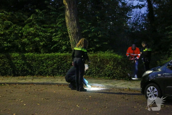 Bloedsporen in park aangetroffen, politie doet onderzoek