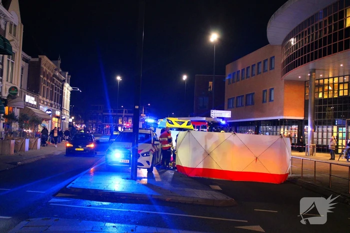 Zwaargewonde na aanrijding met personenauto