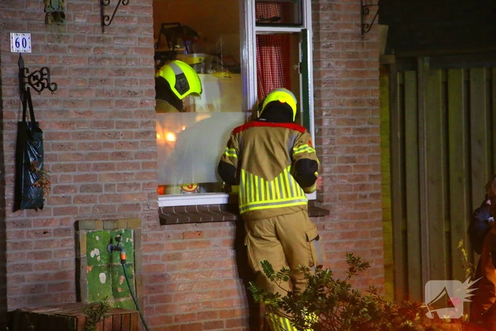 Brandweer controleert woning na mogelijke brand