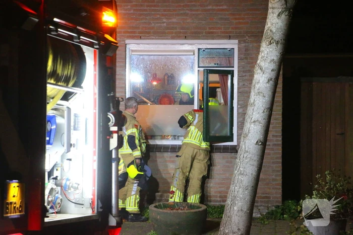 Brandweer controleert woning na mogelijke brand