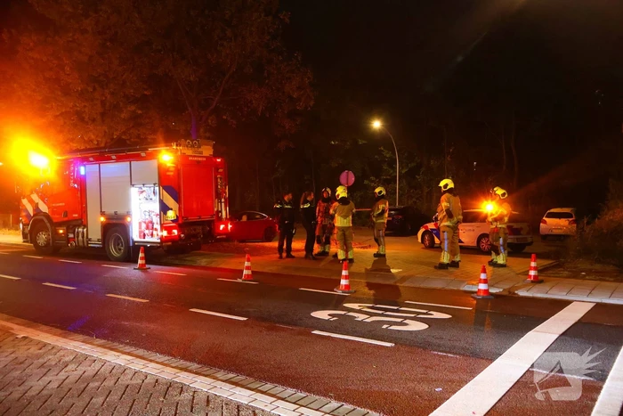 Onderzoek naar brandbare stof bij geparkeerde auto