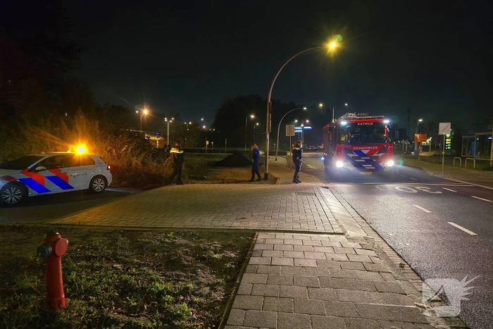 Onderzoek naar brandbare stof bij geparkeerde auto