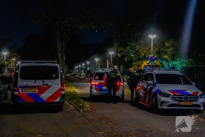 Man gewond bij steekincident, politie houdt twee verdachten aan