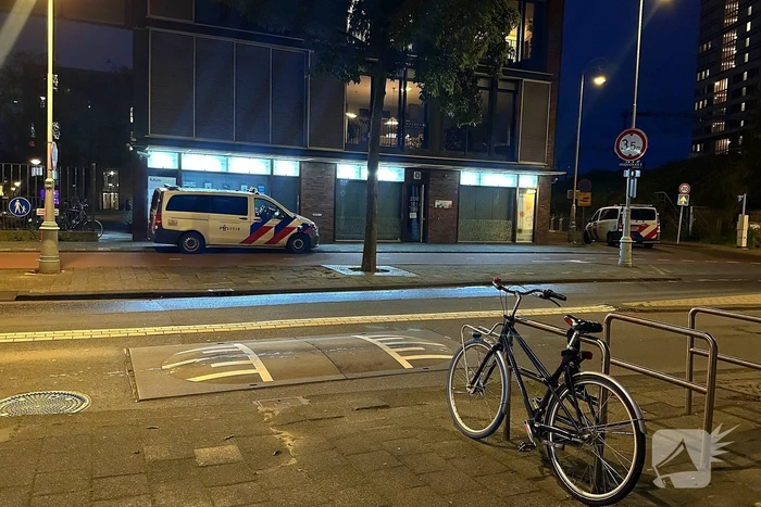 Politie schiet vrouw in been na overlastmelding in wooncomplex