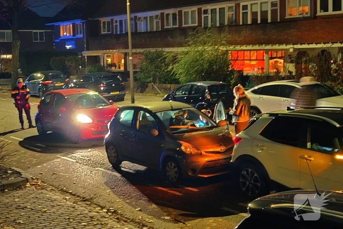 Kop-staart botsing met drie voertuigen zorgt voor verkeershinder