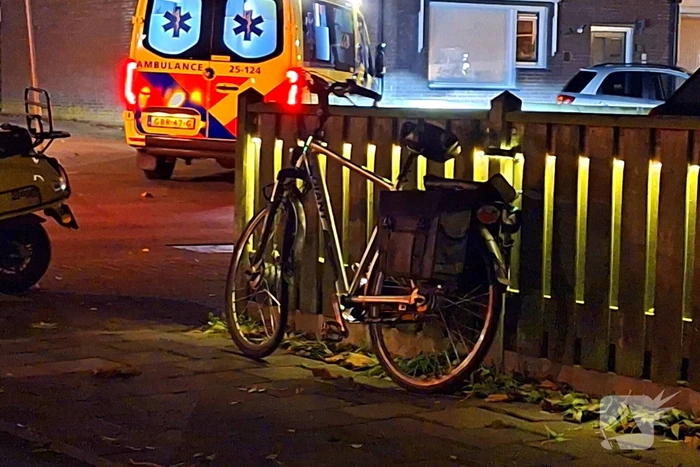 Fietser en scooterrijder komen in botsing