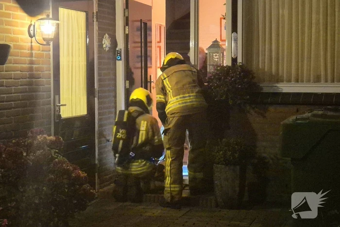 Brandweer verricht metingen bij gaslekkage