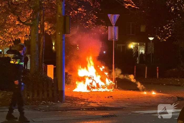 Scooter gaat in vlammen op