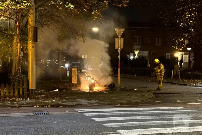 Scooter gaat in vlammen op