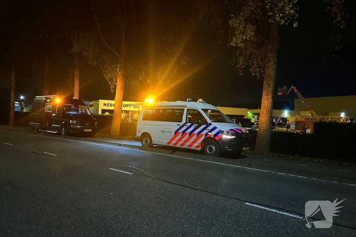 Schip vaart tegen brug aan