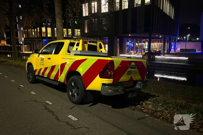 Schip vaart tegen brug aan