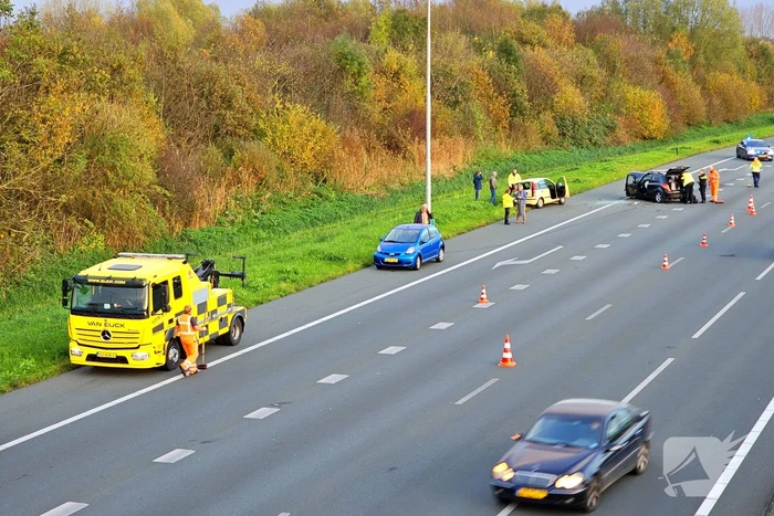 Flinke schade bij aanrijding op snelweg