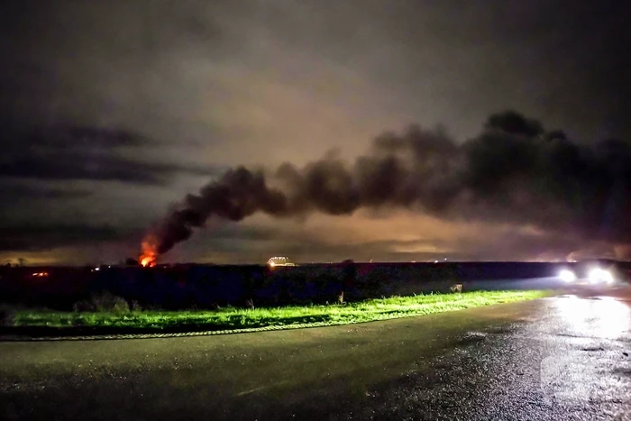 Grote uitslaande brand bij agrarische schuur