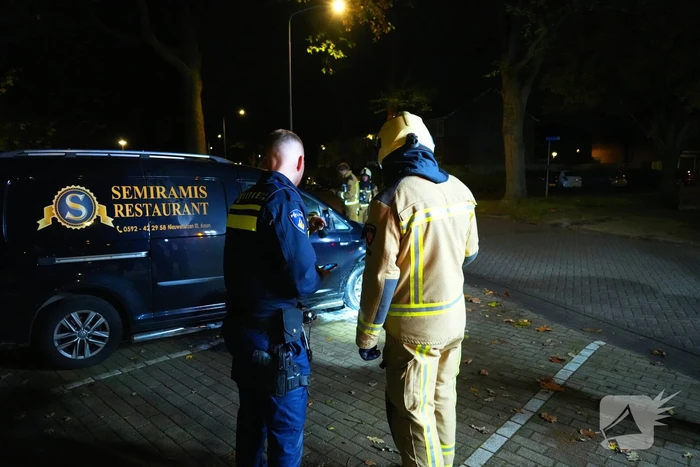 Getuigen en politie voorkomen grote schade bij voertuigbrand