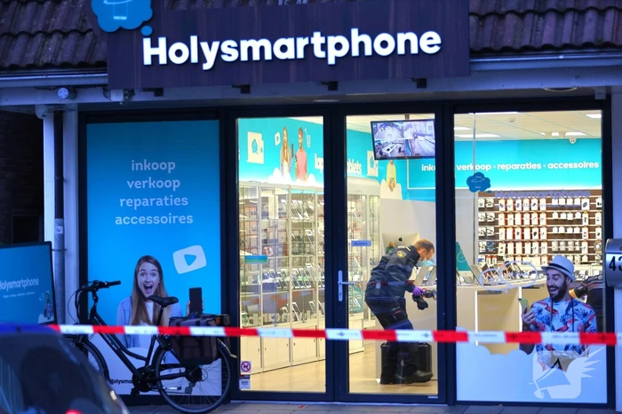 Telefoonwinkel overvallen door gewapende overvallers