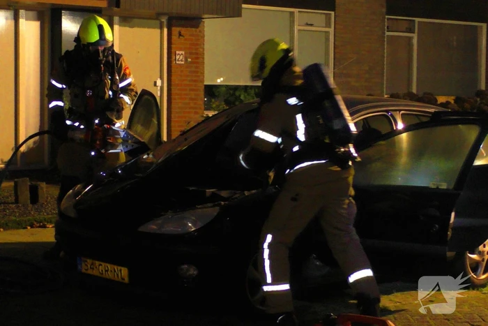 Brandweer heeft moeite om brand te blussen