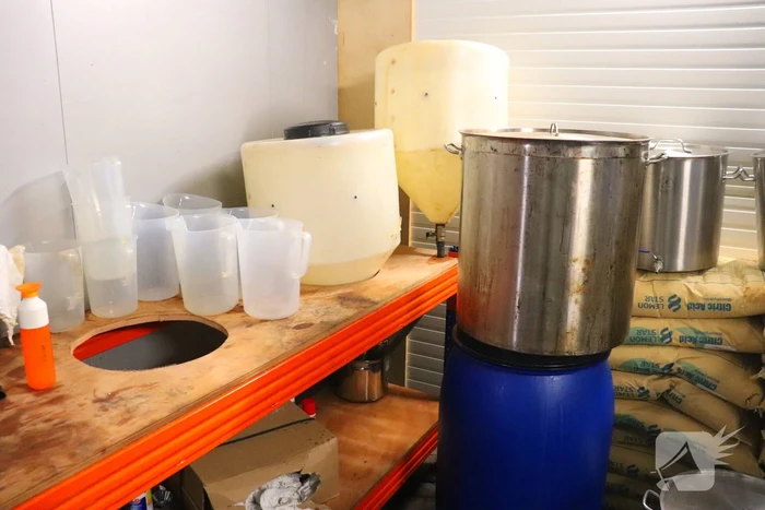 Drugslab ontmanteld, politie verricht één aanhouding