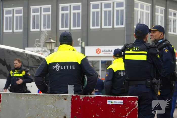 Kick Out Zwarte Piet protesteert bij sinterklaas intocht