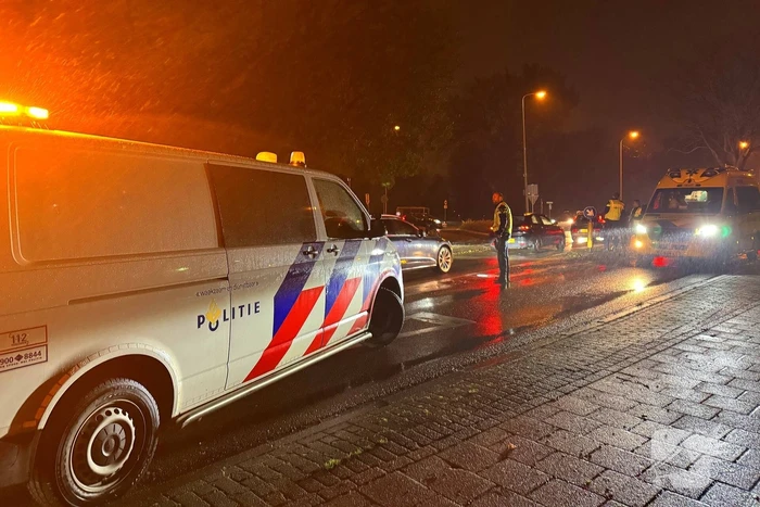 Barst in autoruit na botsing met fietser