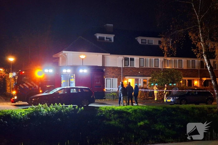 Woning afgezet na brandmelding, politie start onderzoek