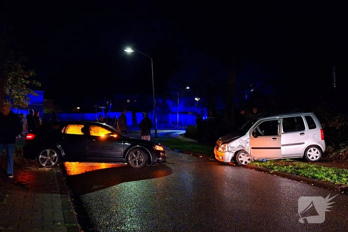 Bestuurder slaat op de vlucht na aanrijding met gewonde
