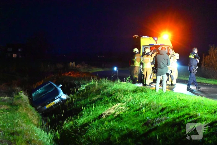 Bestuurder en bijrijder spoorloos na ongeval