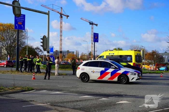 Motorrijder gewond bij botsing met auto