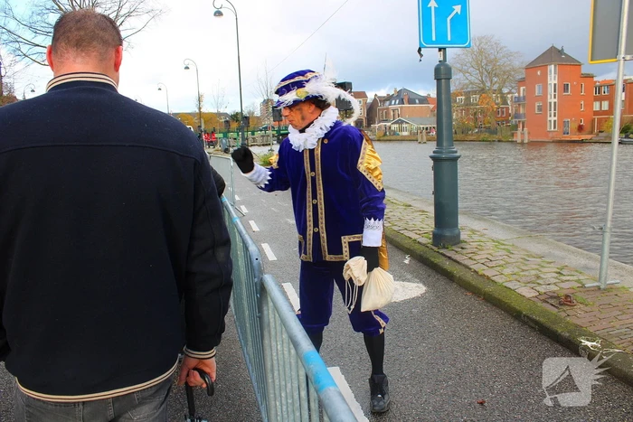 Burgemeester heet sinterklaas welkom
