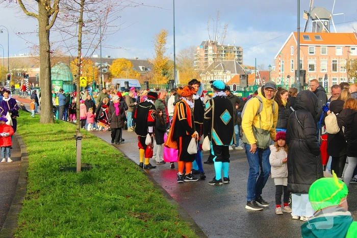 Burgemeester heet sinterklaas welkom