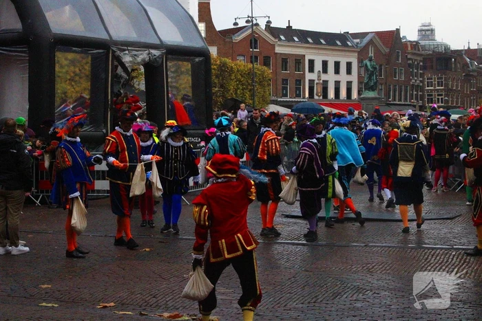 Burgemeester heet sinterklaas welkom