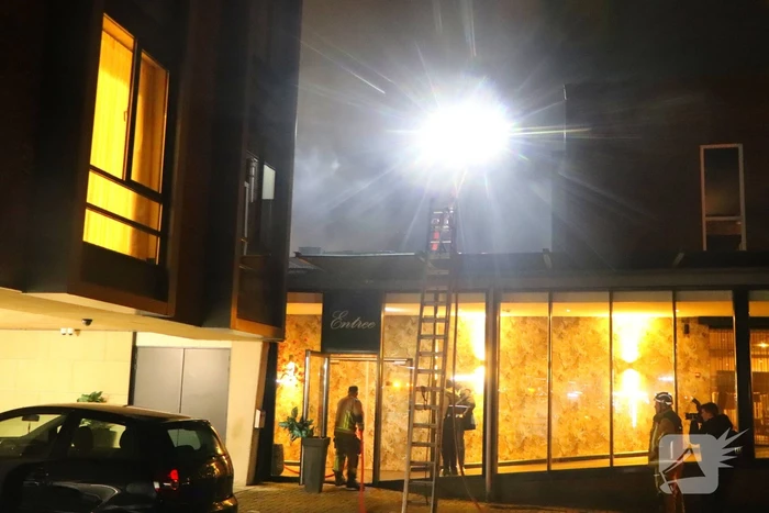 Grote brand in Sports Company, hotel ontruimd