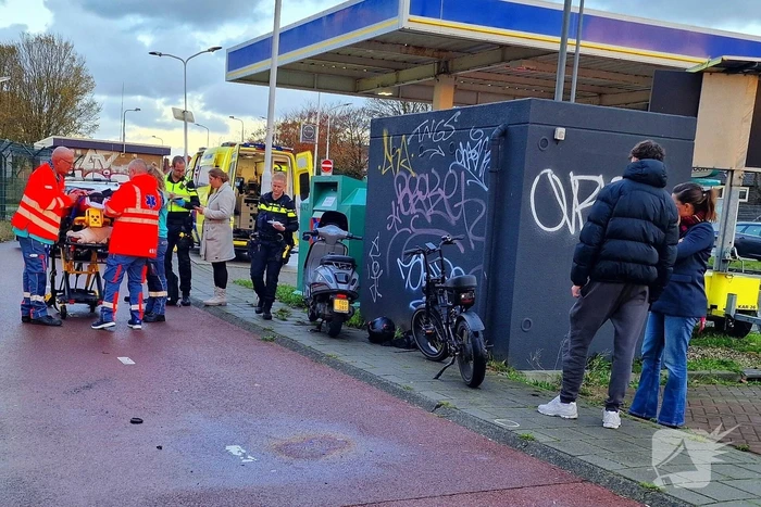 Scooterrijder en fatbiker botsen op fiestpad