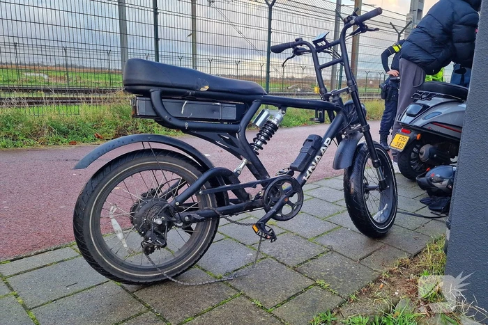Scooterrijder en fatbiker botsen op fiestpad