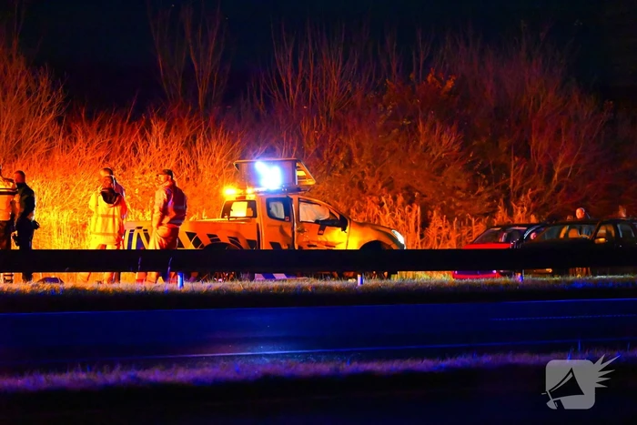 Enorme schade nadat bestelbus op voertuig van weginspecteur klapt