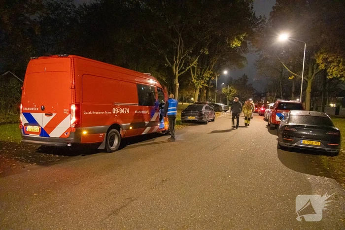 Specialistisch eenheden ingezet voor persoon op dak