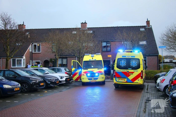 Traumahelikopter landt voor medische noodsituatie